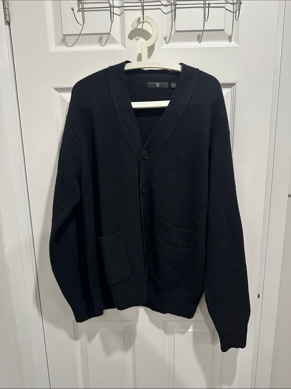 Uniqlo Men's Black V-Neck Button Cardigan - Lamb Wool